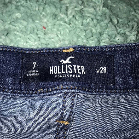 Hollister Distressed Shorts - Picture 2 of 3